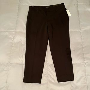 NWT. Dress barn. Roz & Ali.  Black ankle pant.